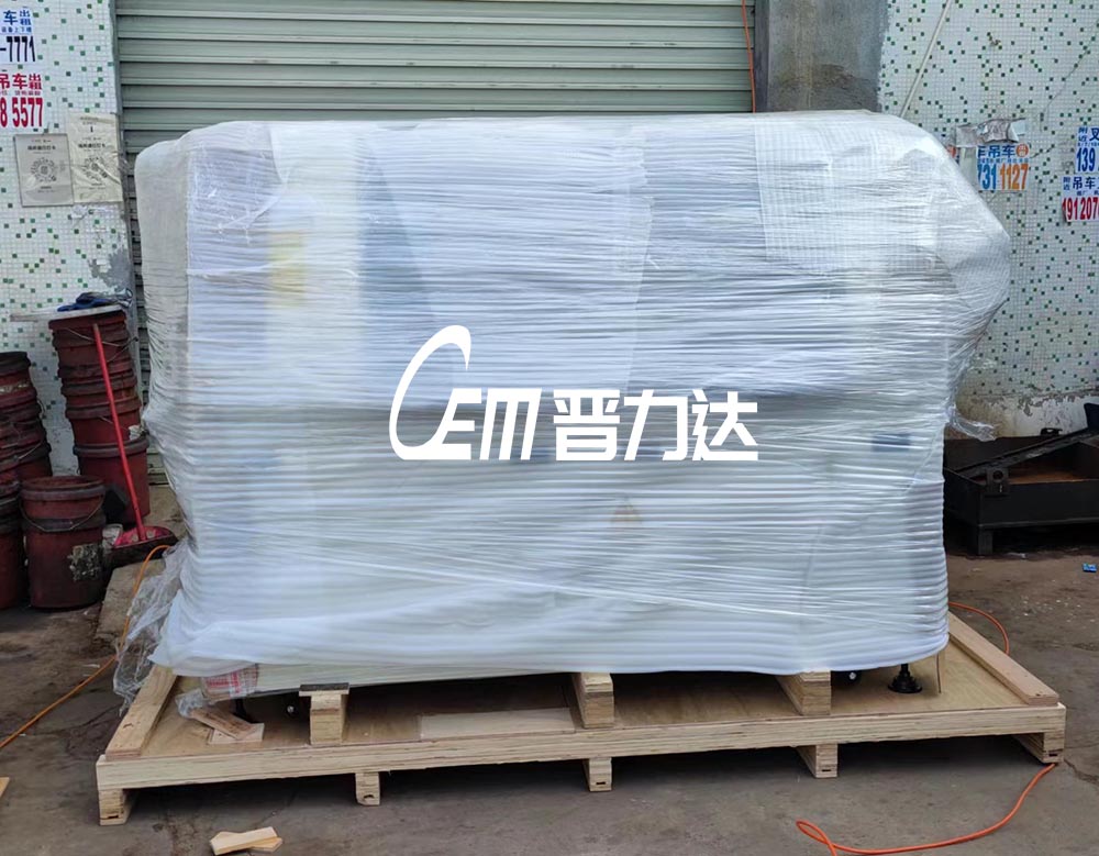 兩臺(tái)高配波峰焊出口德國漢堡市，全英文界面