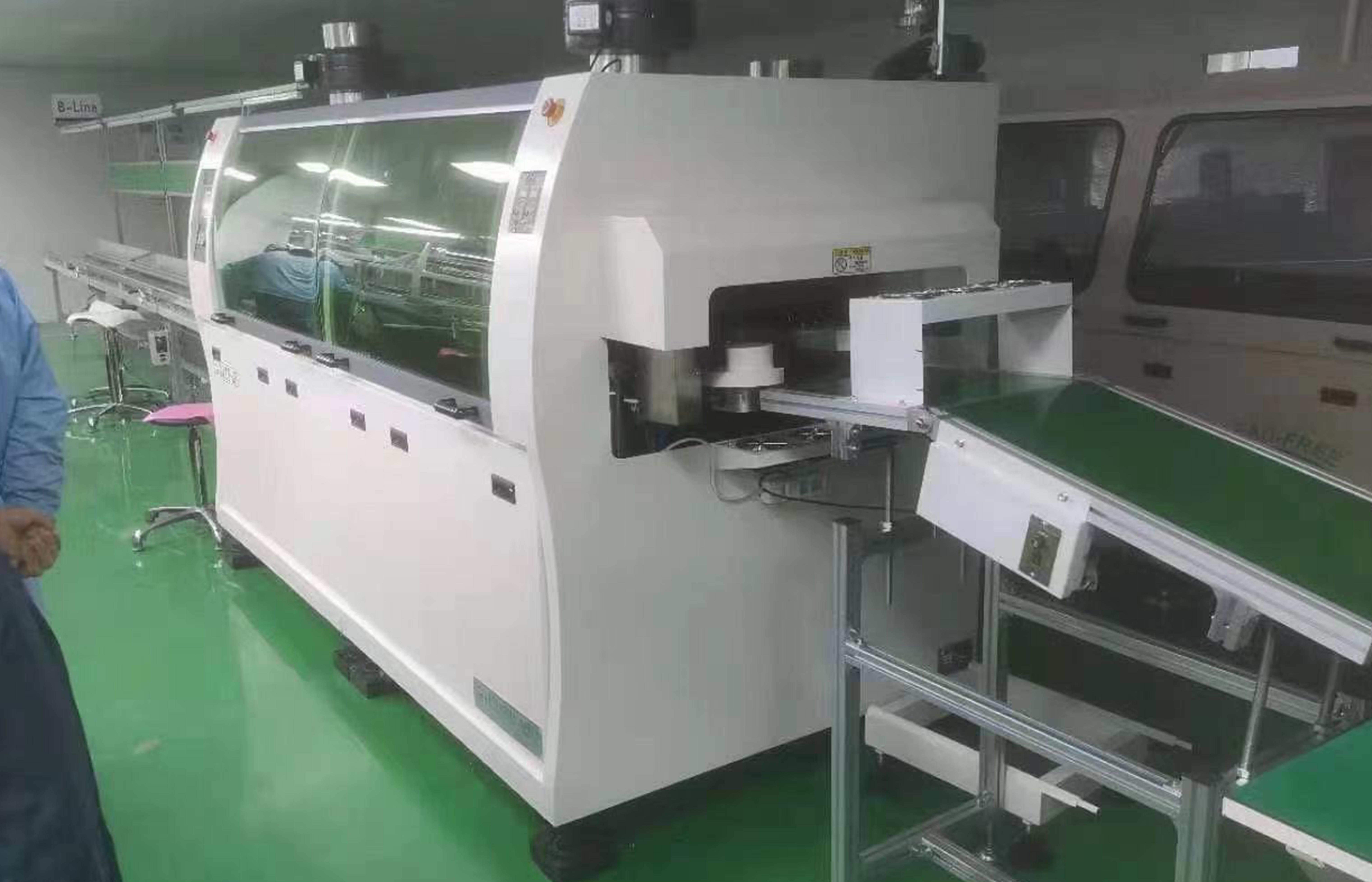 為什么選擇這款波峰焊，它具有哪些特點(diǎn)??